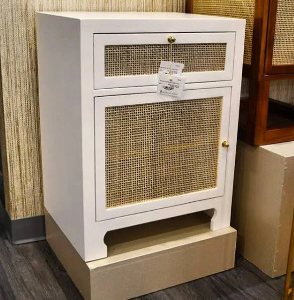 White Cabinet W459