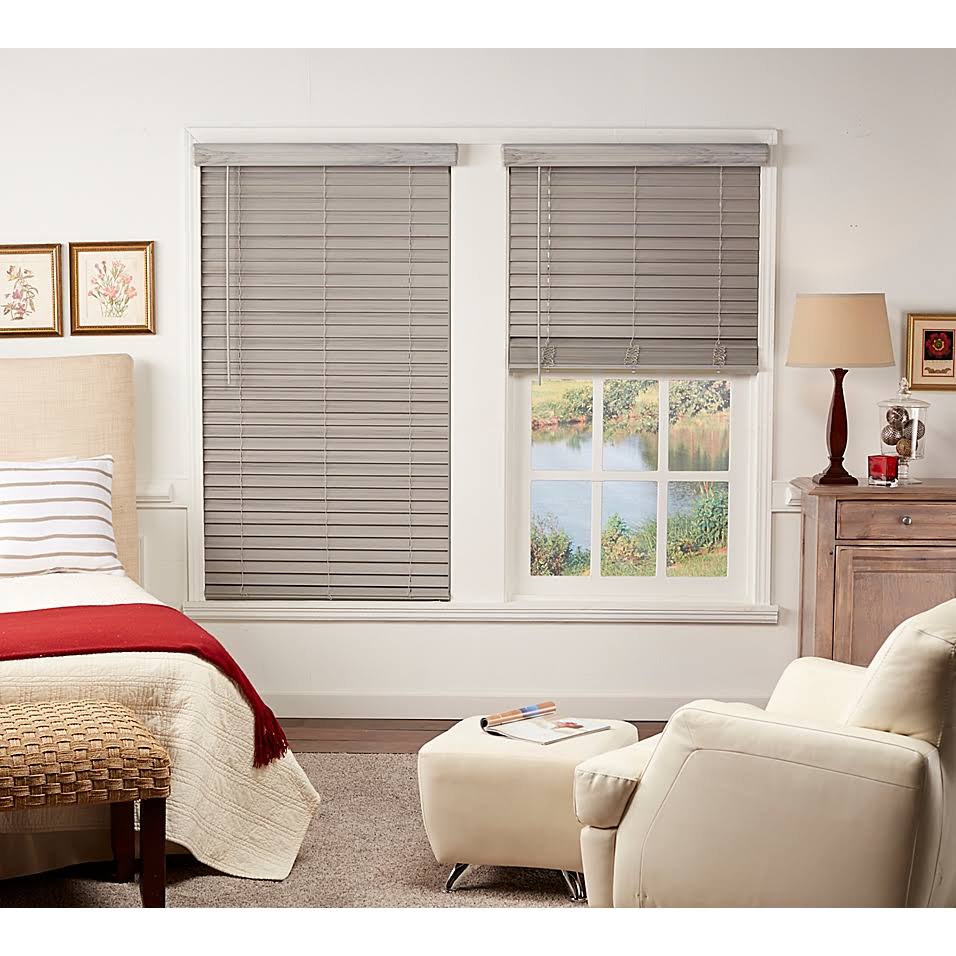 Cordless Faux Wood Blind in Grey T5585