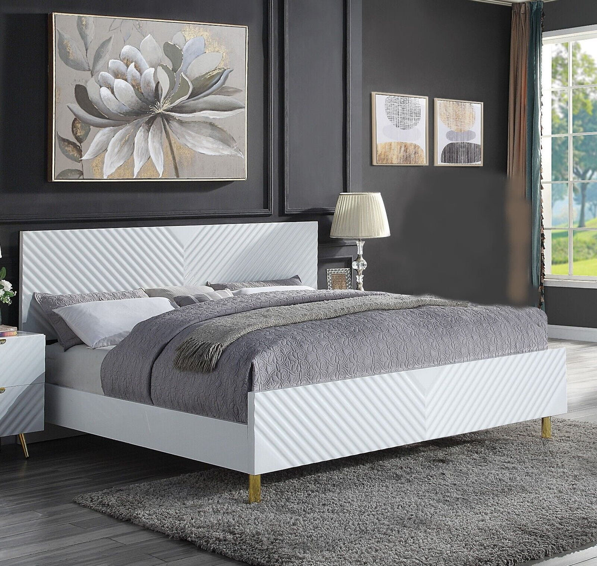 White Gloss Finish Eastern King Size Bed L7289