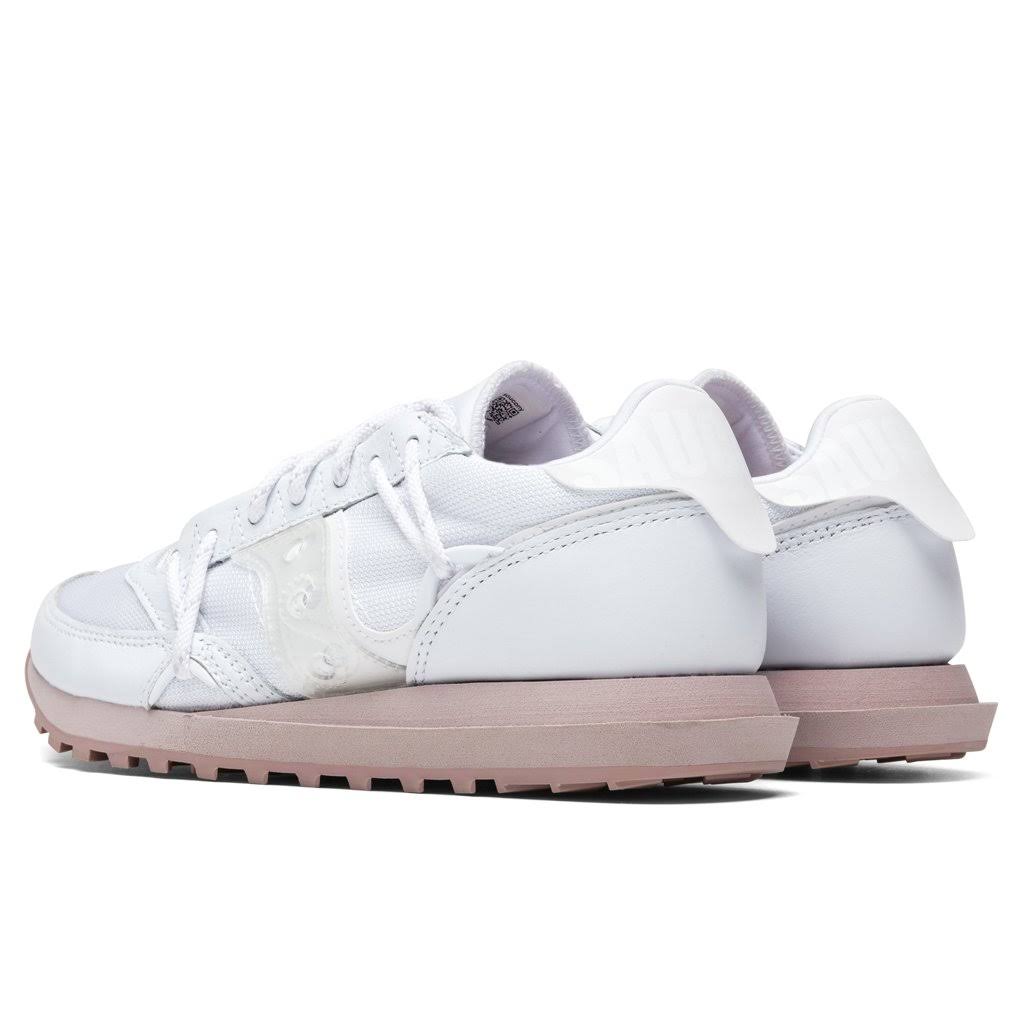 White Shadow Size 11M Shoes P861