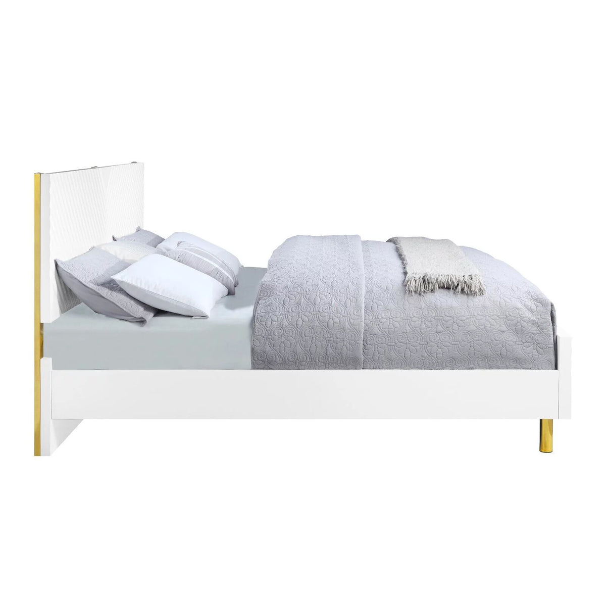 White Gloss Finish Eastern King Size Bed L7289
