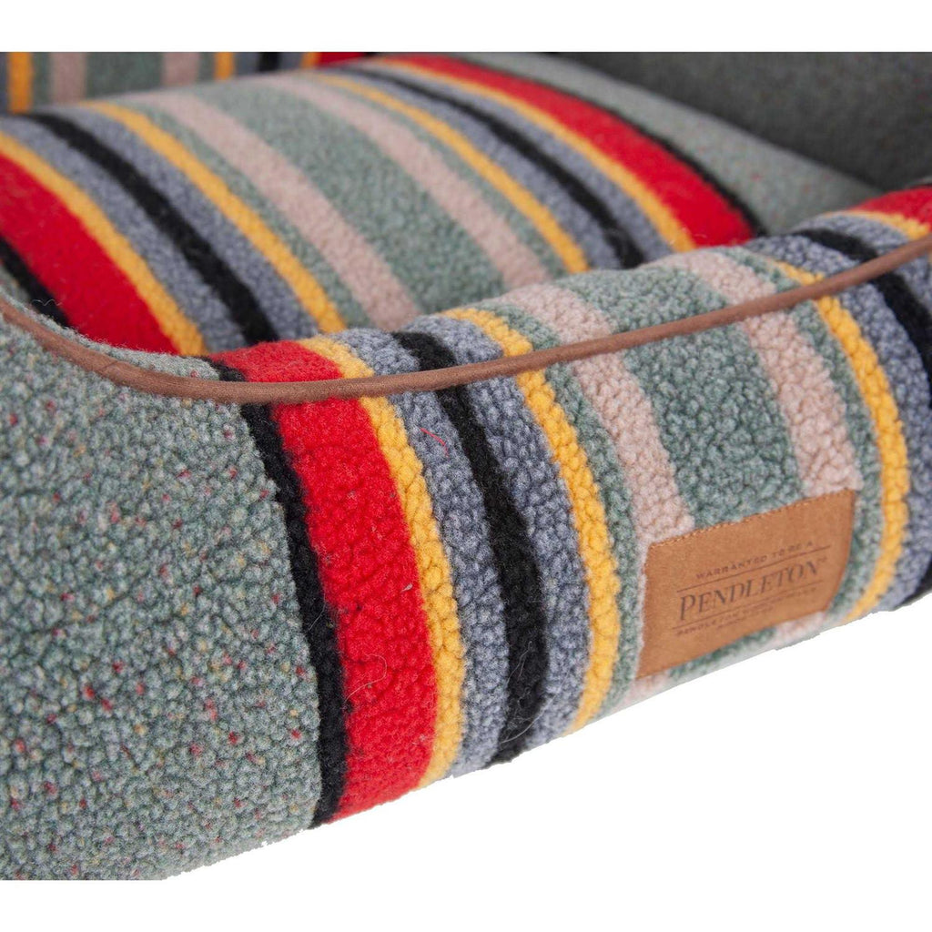 Vintage Dog Bed R7401