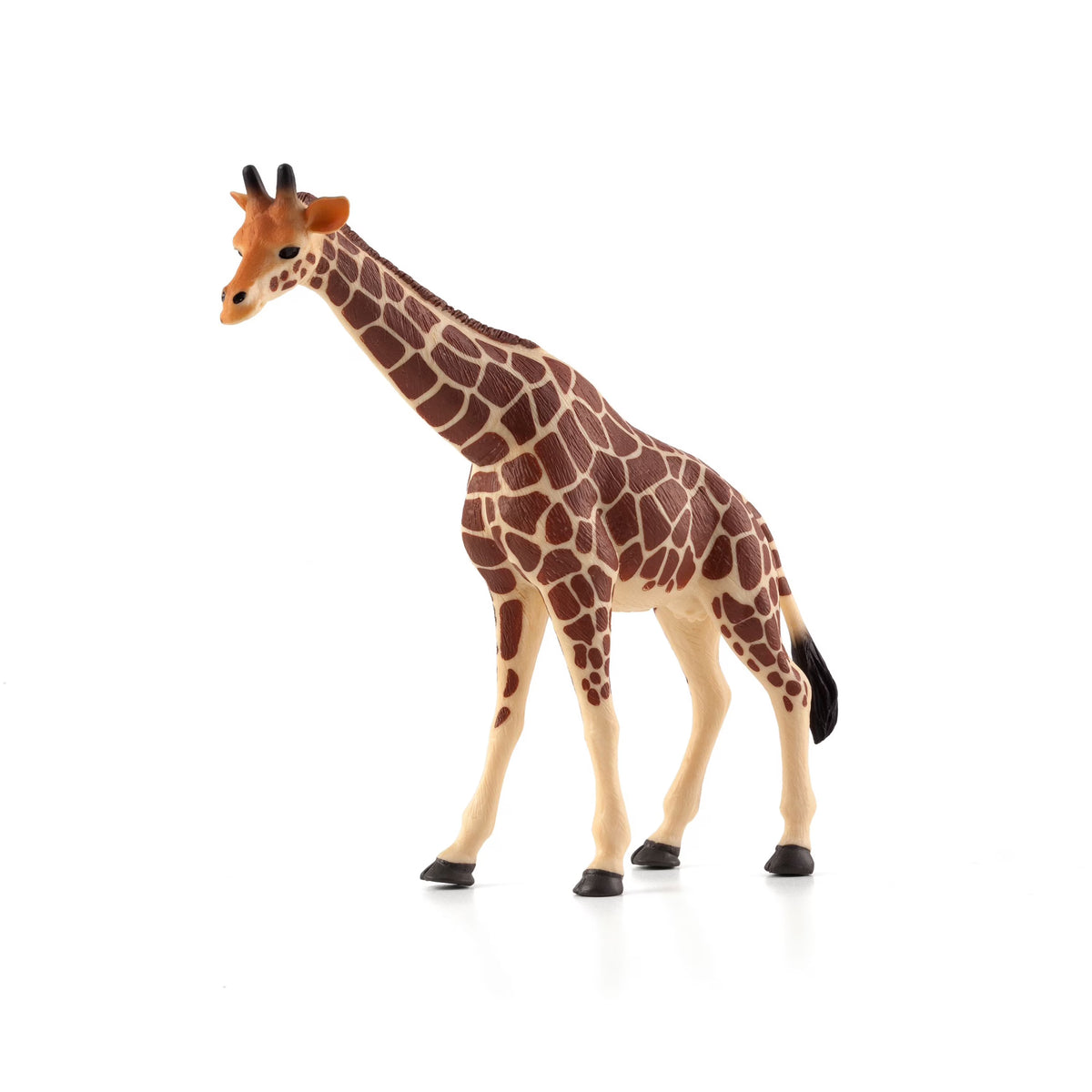 Giraffe Wildlife Figurine F747