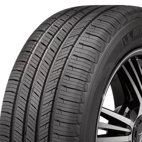 All Season Light Truck Tire M686902