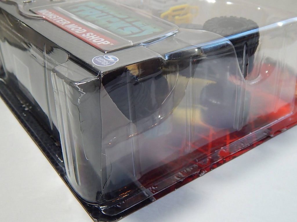 1:64 Scale Terramax Truck Vehicle I625466